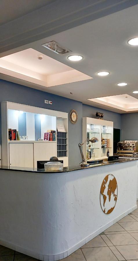 Hotel Brotas Rimini Eksteriør bilde