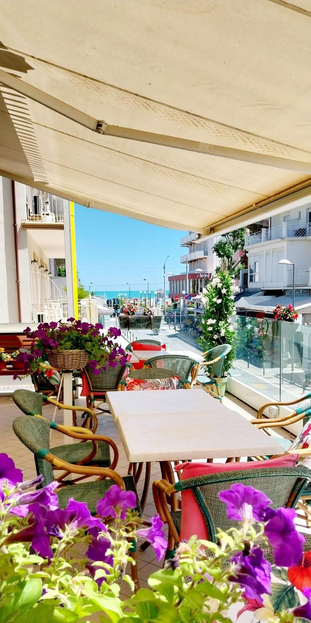 Hotel Brotas Rimini Eksteriør bilde
