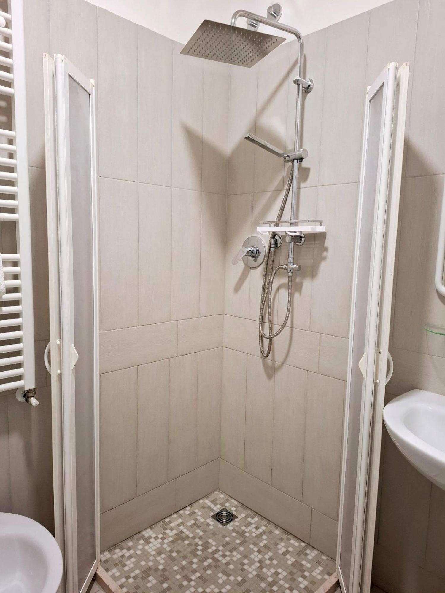 Hotel Brotas Rimini Eksteriør bilde