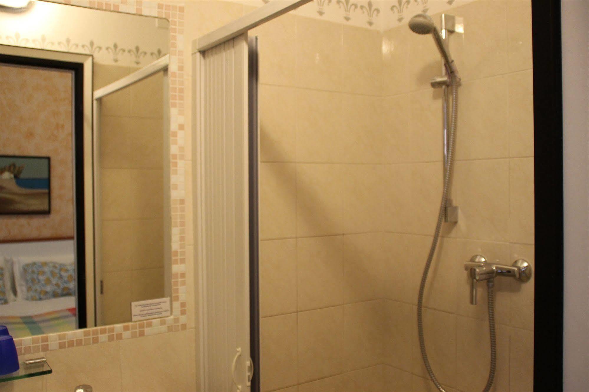 Hotel Brotas Rimini Eksteriør bilde