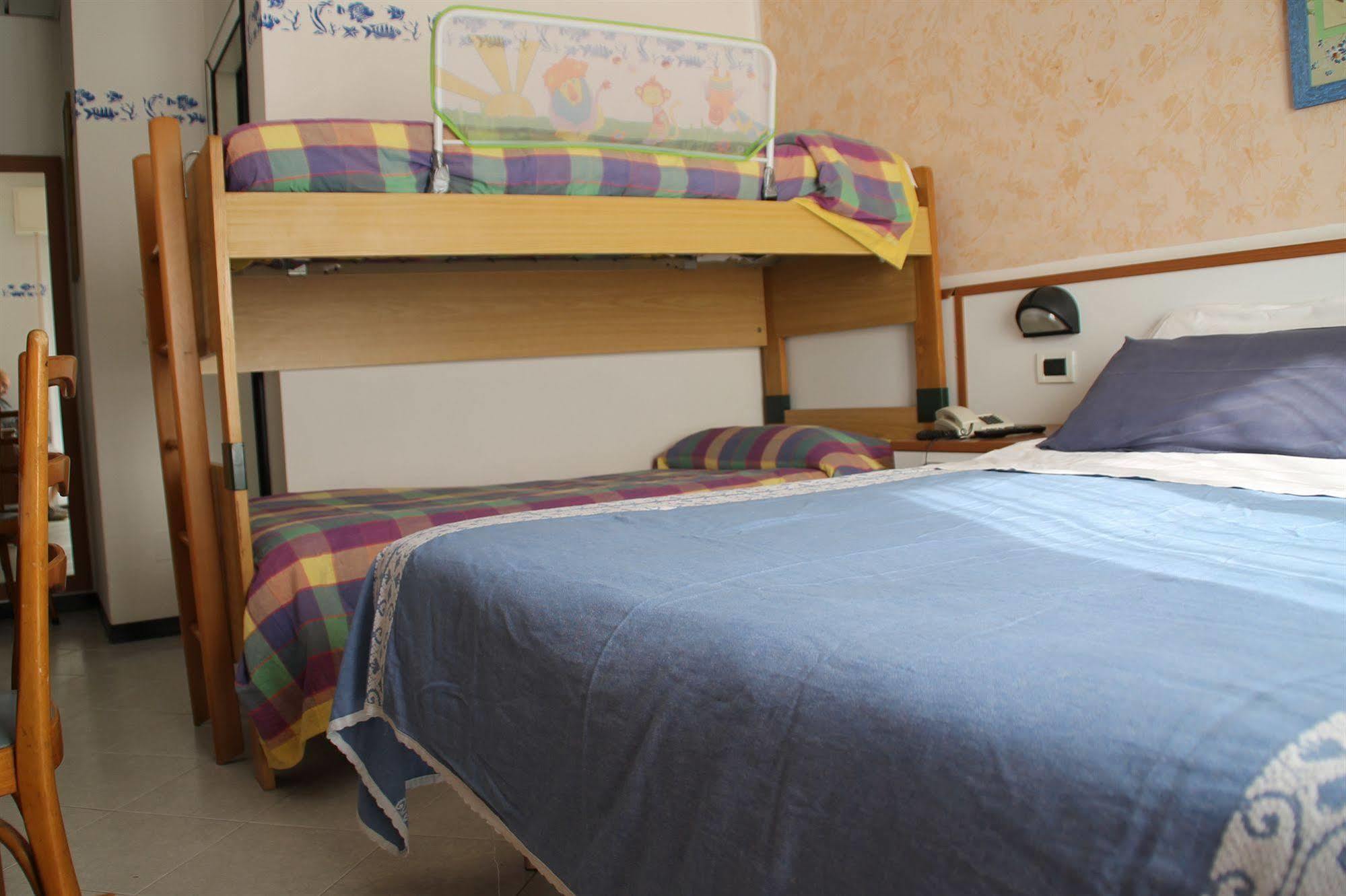 Hotel Brotas Rimini Eksteriør bilde