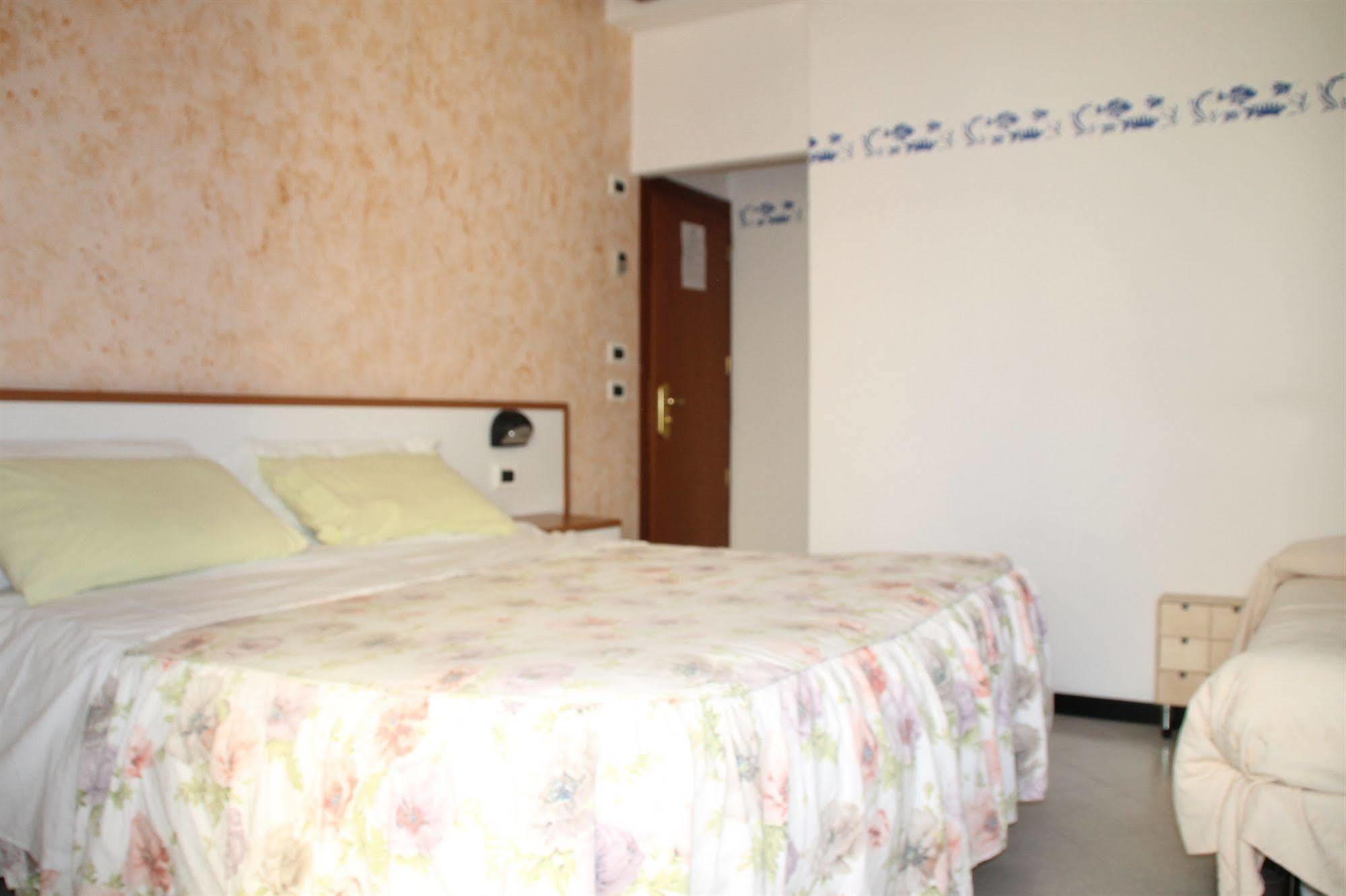 Hotel Brotas Rimini Eksteriør bilde